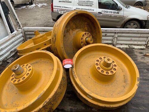 Колесо направляющее 111-1729 для бульдозеров Caterpillar D8R